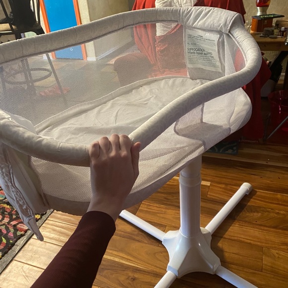 Bassinet - Picture 5 of 5